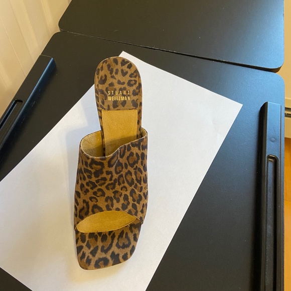 EUC Stuart Weitzman Suede Leopard Print Slides size 8 - Picture 5 of 10